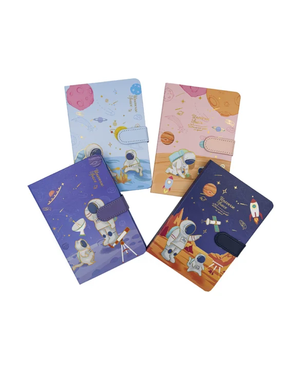 AG808-41_1 Agenda de notas con broche gato astronauta