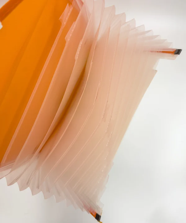Folder blanco tapa color Carta 13 bolsillos X Unidad
