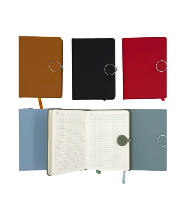 Agenda unicolor con broche X unidad